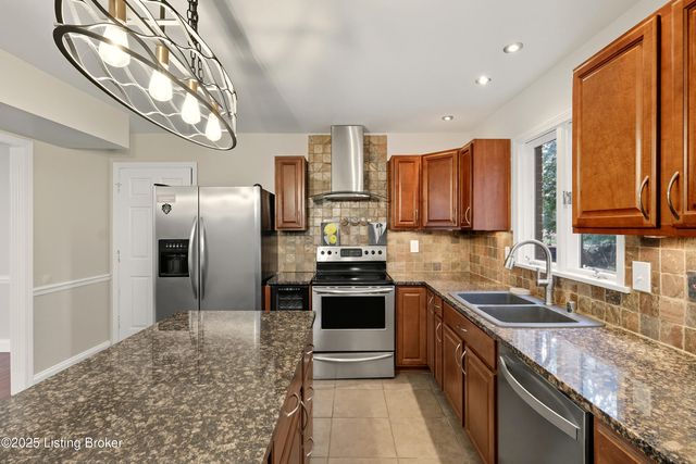 13006 Settlers Point Trail, Goshen, KY 40026