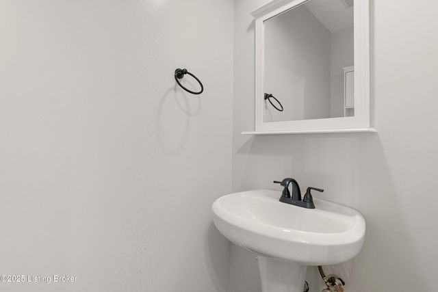 13006 Settlers Point Trail, Goshen, KY 40026