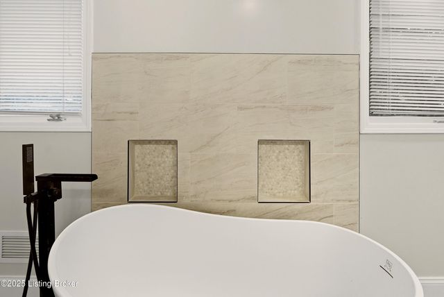 13006 Settlers Point Trail, Goshen, KY 40026