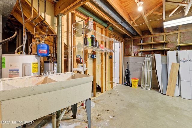 13006 Settlers Point Trail, Goshen, KY 40026