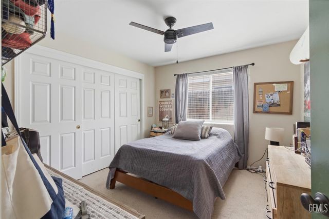 11104 Mirrored Image Court, Bakersfield, CA 93311
