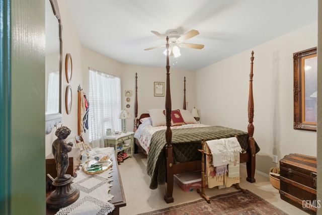11104 Mirrored Image Court, Bakersfield, CA 93311