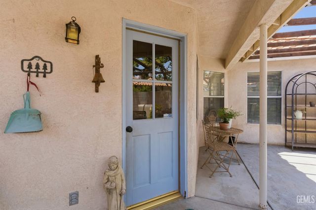 11104 Mirrored Image Court, Bakersfield, CA 93311