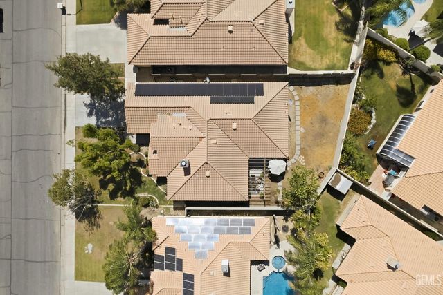 11104 Mirrored Image Court, Bakersfield, CA 93311