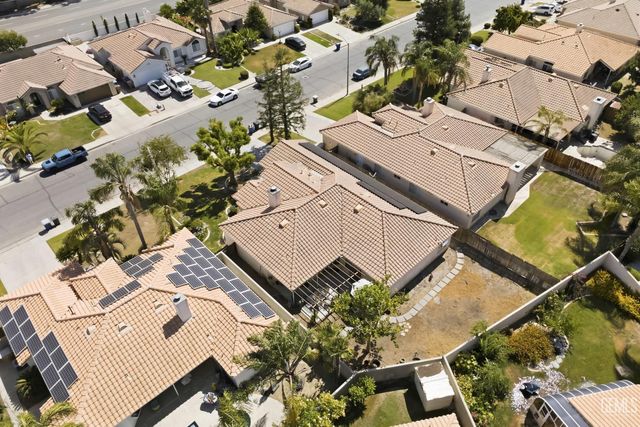 11104 Mirrored Image Court, Bakersfield, CA 93311
