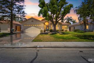 11104 Mirrored Image Court, Bakersfield, CA 93311