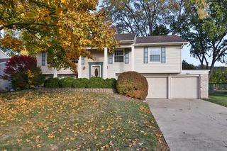 760 CHECKER Drive, Buffalo Grove, IL 60089