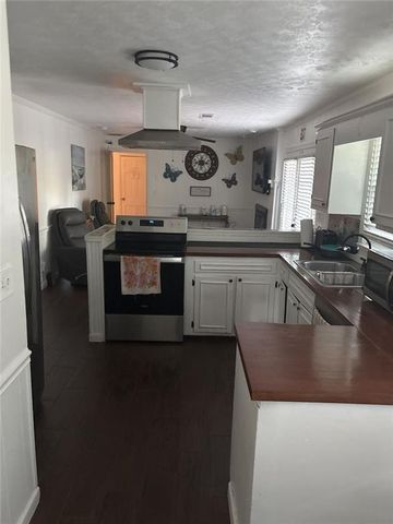 524 Rowland Road, Stone Mountain, GA 30083