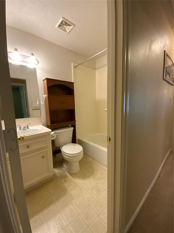 1030 Silliman Street, Sealy, TX 77474