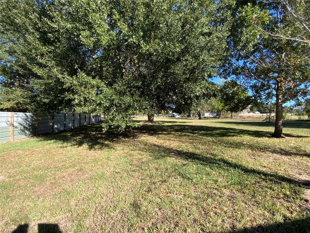1030 Silliman Street, Sealy, TX 77474
