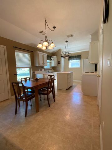 1030 Silliman Street, Sealy, TX 77474