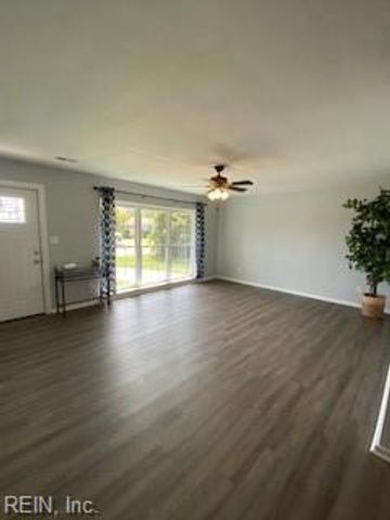 725 Spruce RD, Newport News, VA 23601