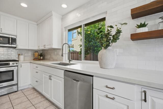 11669 Springside Road, San Diego, CA 92128