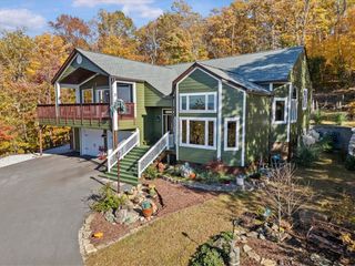 156 Overlook Drive, Pickens, SC 29671