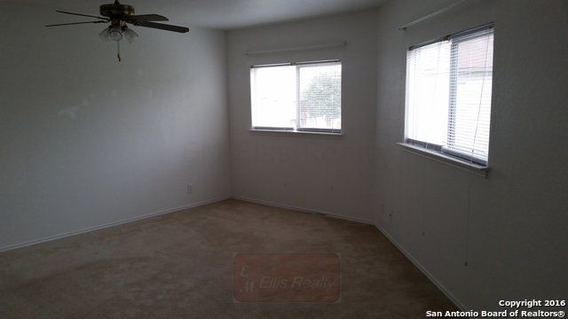 25 BADGERS HLS, San Antonio, TX 78238