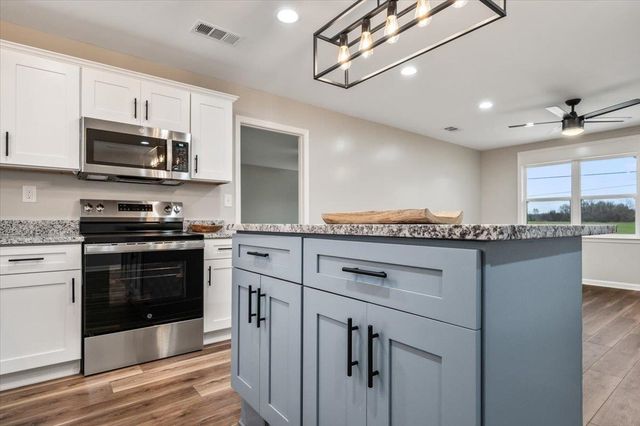 1766 59 HWY W, Covington, TN 38019