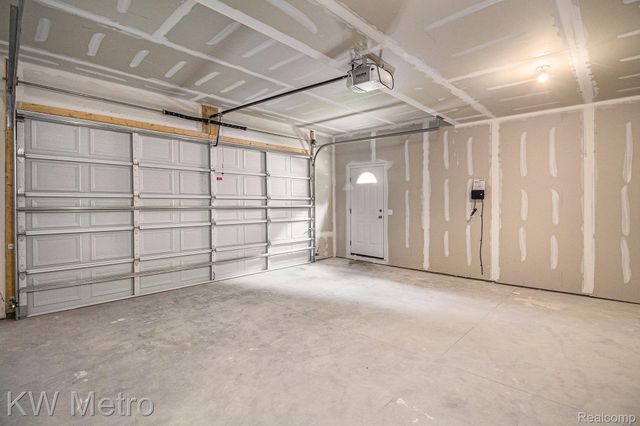 215 Whispering Pines Drive 12, Fenton, MI 48430