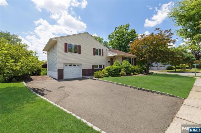 753 Village Road, Oradell, NJ 07649