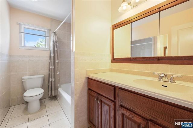 753 Village Road, Oradell, NJ 07649