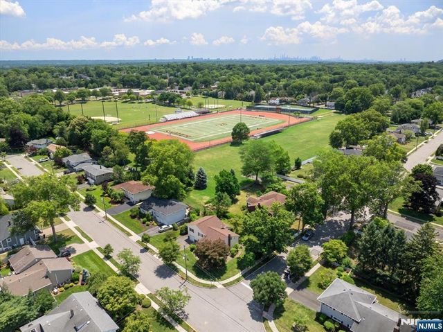 753 Village Road, Oradell, NJ 07649