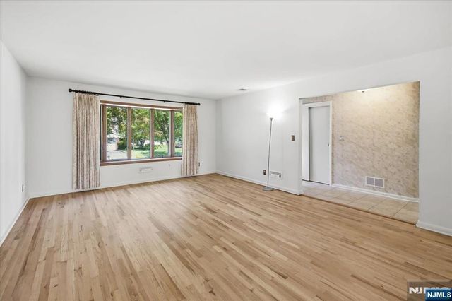 753 Village Road, Oradell, NJ 07649