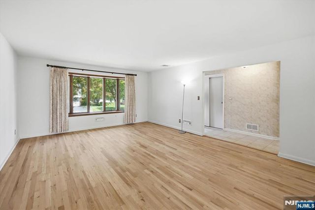 753 Village Road, Oradell, NJ 07649