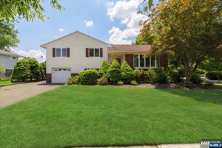753 Village Road, Oradell, NJ 07649