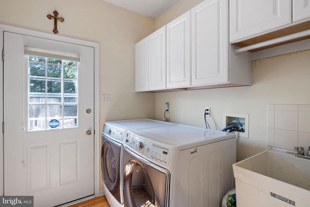 6 HANNAH DR, Glen Mills, PA 19342