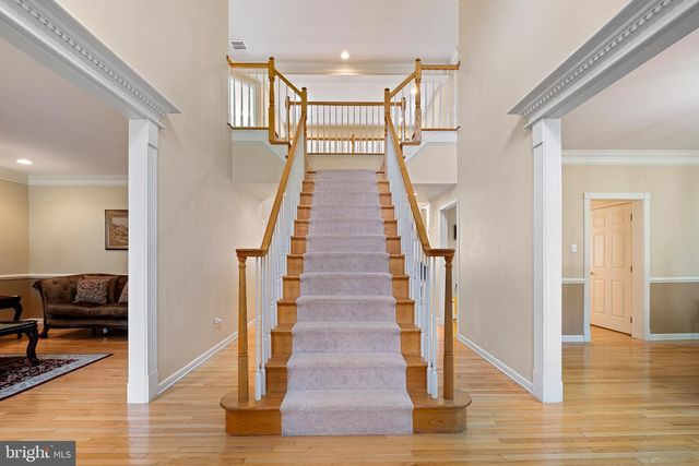 6 HANNAH DR, Glen Mills, PA 19342