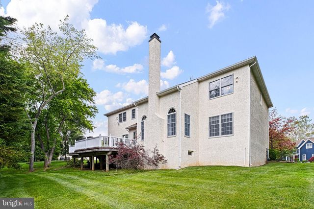 6 HANNAH DR, Glen Mills, PA 19342