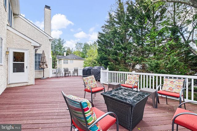 6 HANNAH DR, Glen Mills, PA 19342