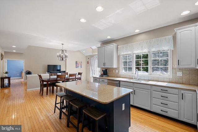 6 HANNAH DR, Glen Mills, PA 19342