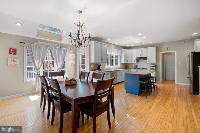 6 HANNAH DR, Glen Mills, PA 19342