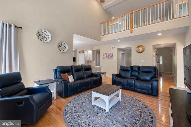 6 HANNAH DR, Glen Mills, PA 19342