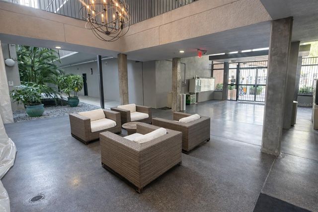 1010 CENTRAL AVENUE 218, St Petersburg, FL 33705