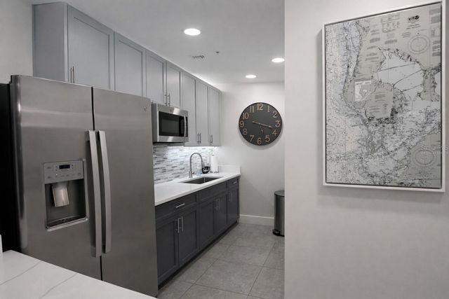 1010 CENTRAL AVENUE 218, St Petersburg, FL 33705