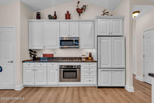 22 Margaux Drive, Manchester, NJ 08759