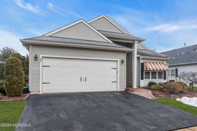 22 Margaux Drive, Manchester, NJ 08759
