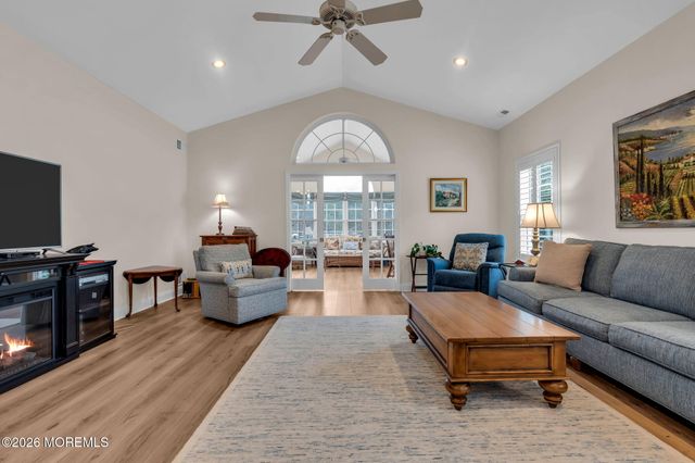 22 Margaux Drive, Manchester, NJ 08759