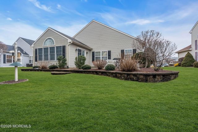 22 Margaux Drive, Manchester, NJ 08759