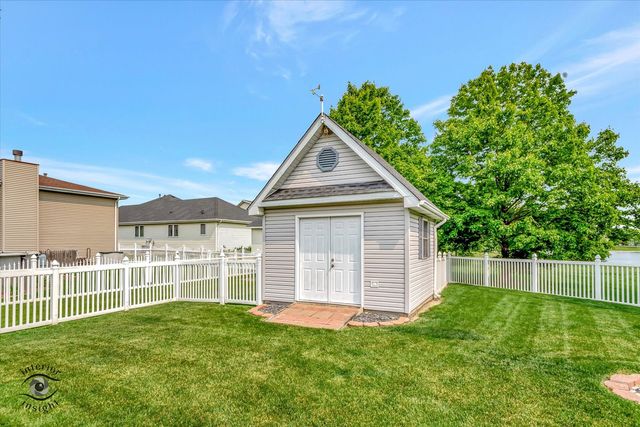 1360 Pheasant Chase Circle, Beecher, IL 60401