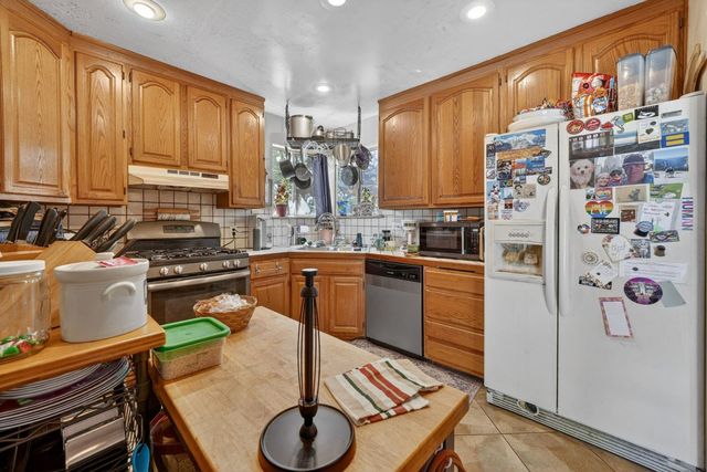 2080 Lucerne Ave, Stockton, CA 95203