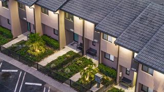 4311 NW 115th Ave, Coral Springs, FL 33065