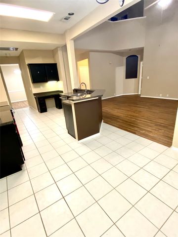 7828 Teal Drive, Fort Worth, TX 76137