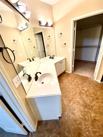 7828 Teal Drive, Fort Worth, TX 76137