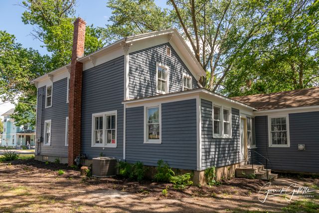 213 N Main Street, Sandwich, IL 60548