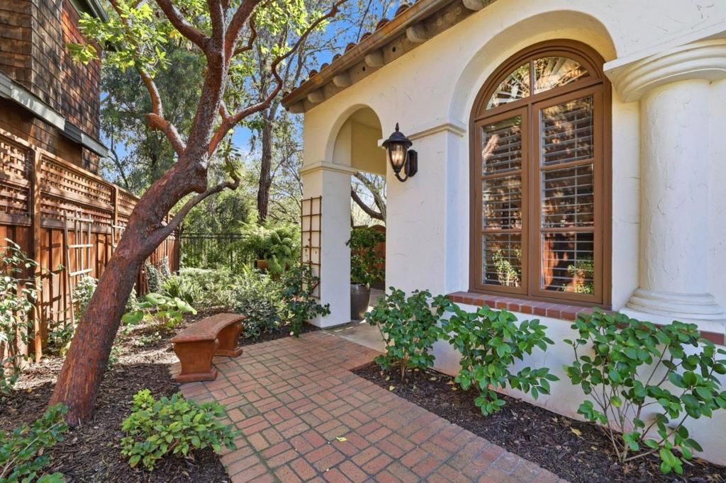 Image 3 of property listing at 133 Boyer Lane, Los Gatos, CA 95030