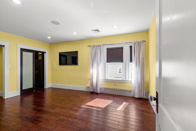 34 Farrington Ave, Dedham, MA 02026