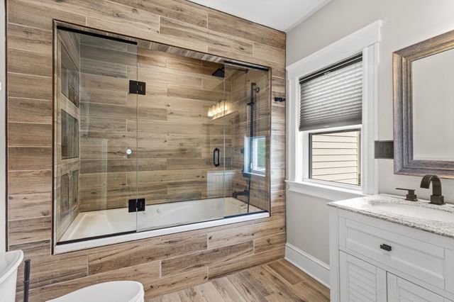 34 Farrington Ave, Dedham, MA 02026