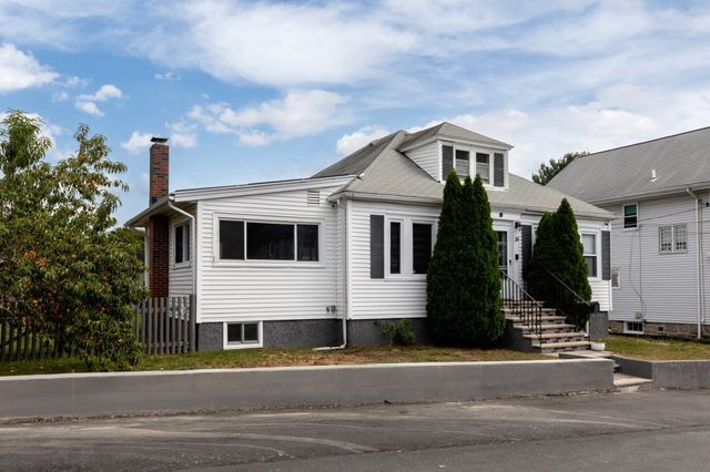 34 Farrington Ave, Dedham, MA 02026